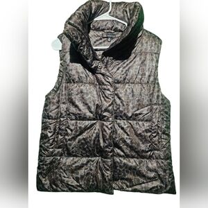Carre Noir EUC Stylish Quilted Vest Size Small 21 PTP